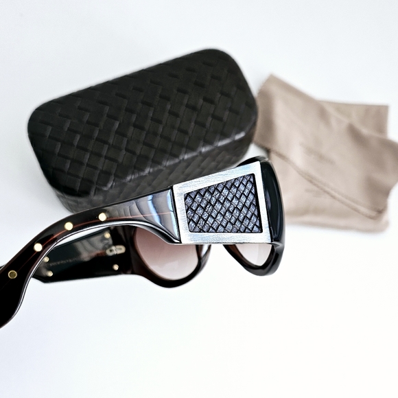 Bottega Veneta Brown Intrecciato Gradient Sunglasses - Picture 3 of 11